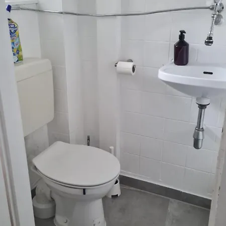 Lisa 3, Guestroom-wg-zimmer Eggert Apartman *